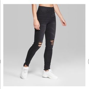 Distressed Skinny Jeans